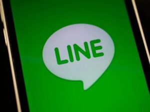 浮気の証拠はLINEにあり？スマホのロックがネックになる理由と対策